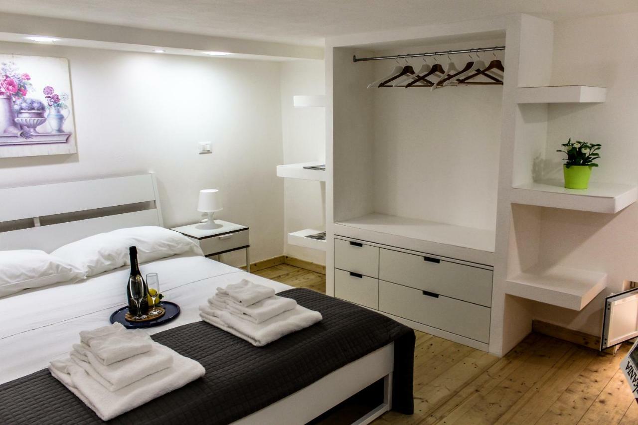 Apartament Fausto'S House 2 Syrakuzy Zewnętrze zdjęcie